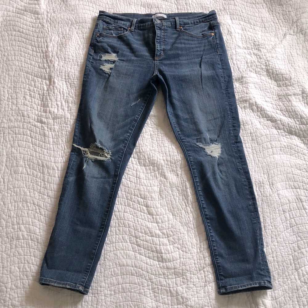 LOFT modern skinny medium wash distressed jeans size 12/31